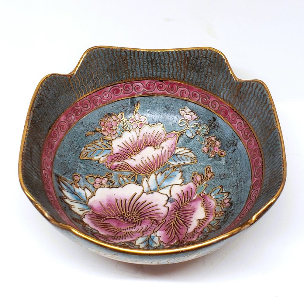 Chinese Porcelain Bowl Blue Floral Pink Poppy Gilt Lobed Rim 6"